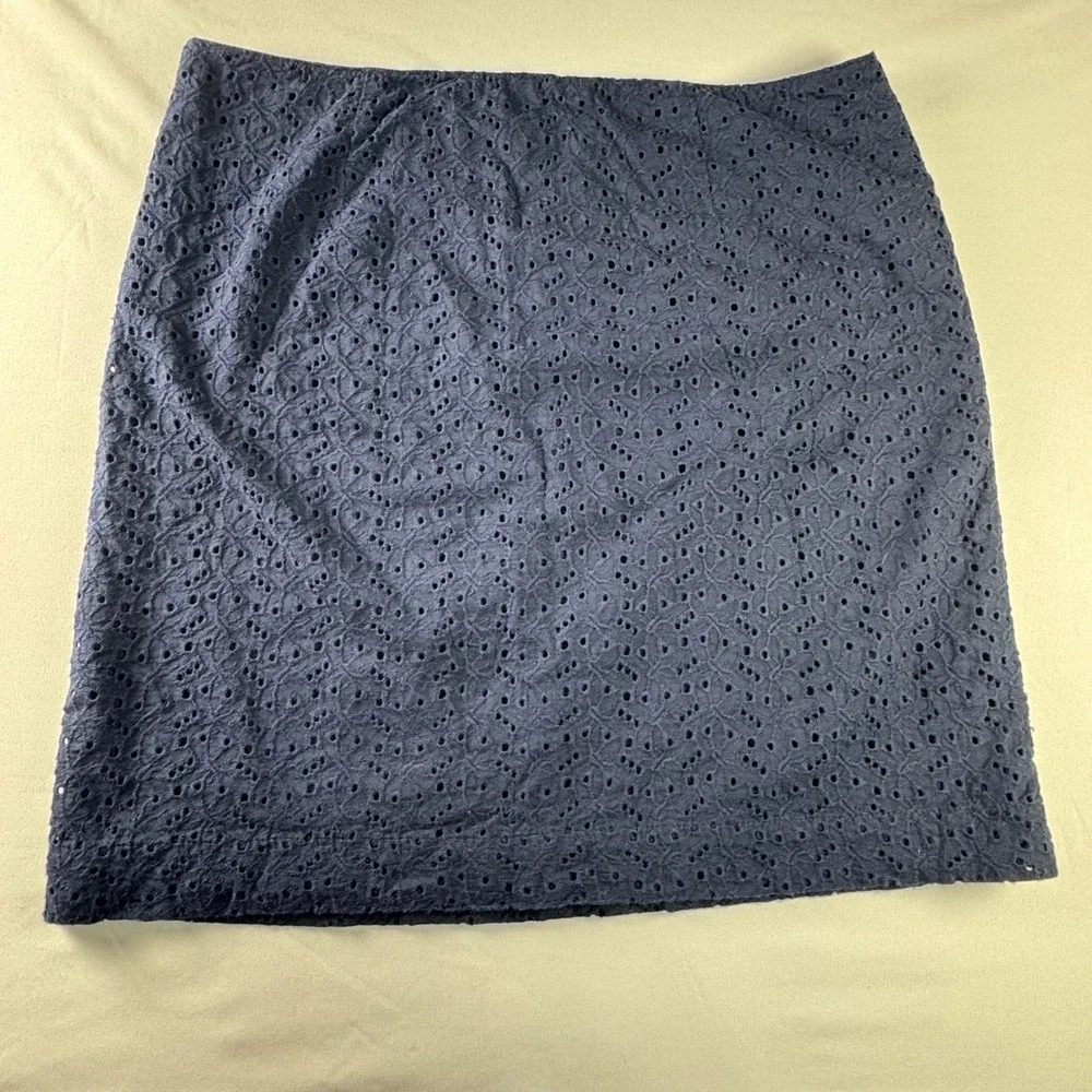 LL Bean Favorite Fit Navy Blue Eyelet Cotton‎ A-Line Mini Skirt Womens 12 Reg